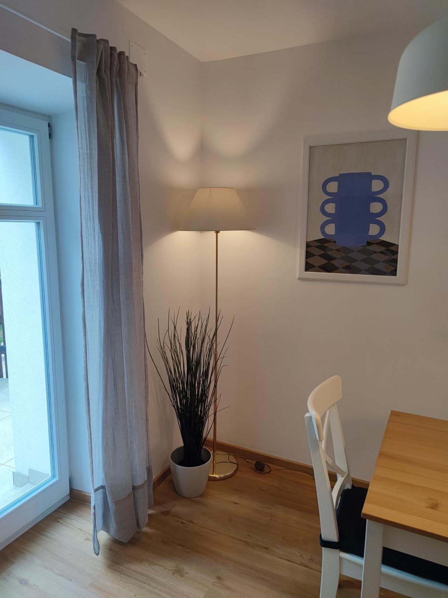 Corner House Apartments Near Lake Bled Радовлиця Номер фото